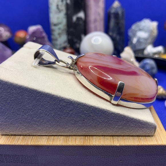 HUGE gorgeous Red & Orange Banded Agate “BLOOD MOON” Pendant w Choice of Chain! - Picture 4 of 14